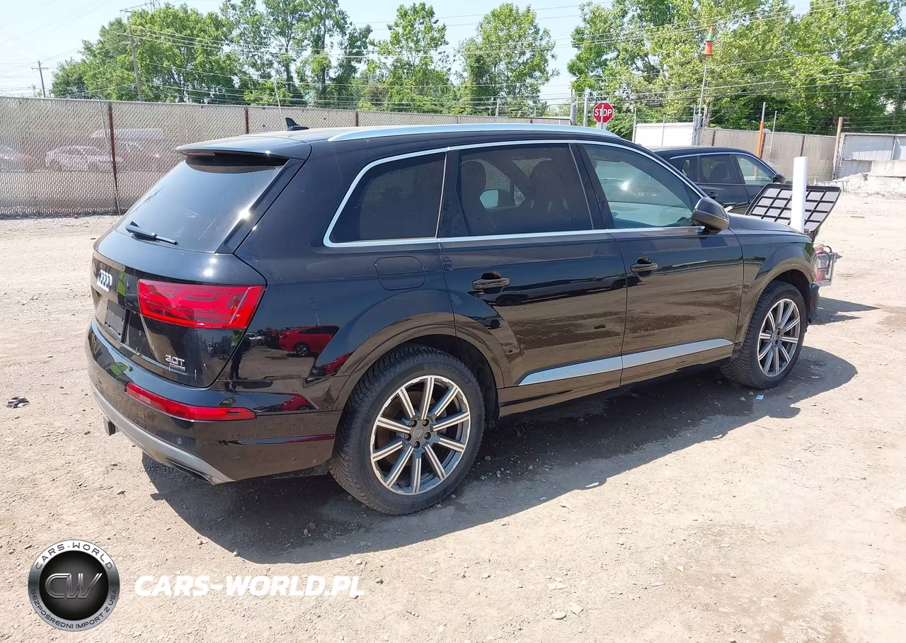 2018 Audi Q7 3.0T Premium VIN:WA1VAAF72JD020266 - 4