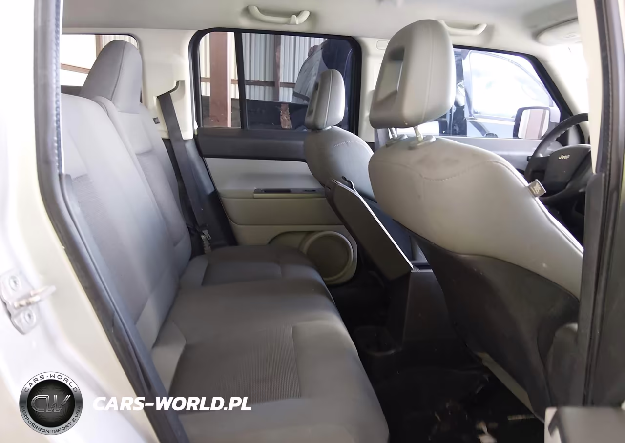 2007 Jeep Patriot Sport VIN:1J8FF28W67D396802 - 8