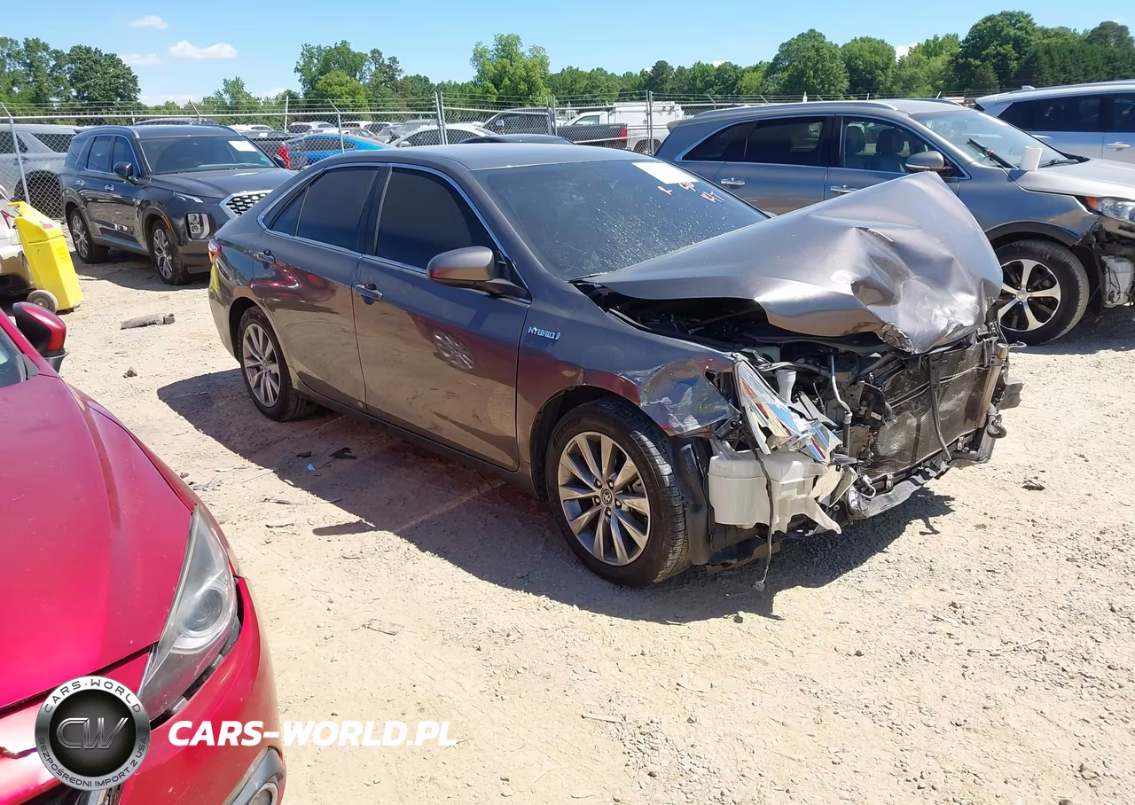 2015 Toyota Camry Hybrid Xle – zdjęcie 1 z 17