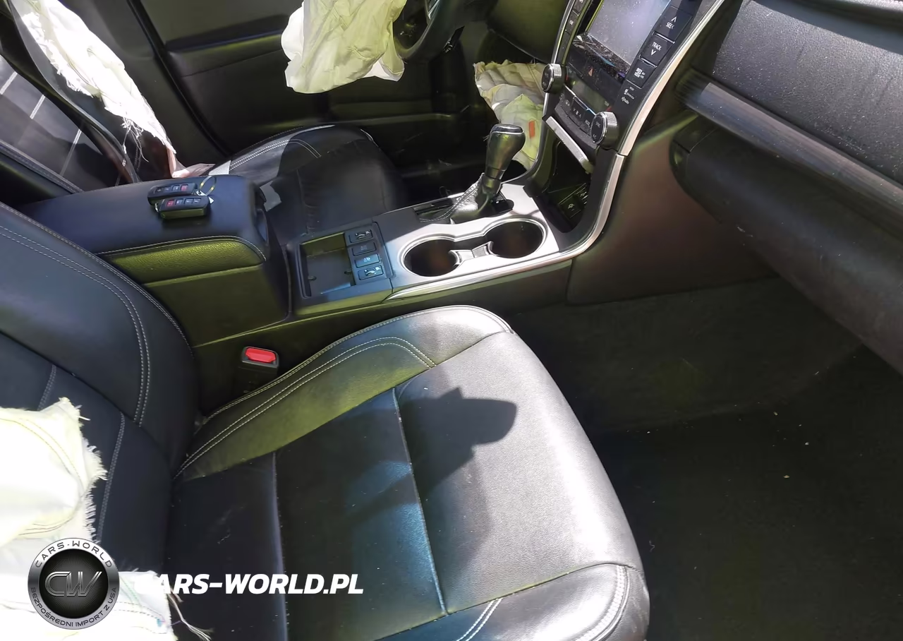 2015 Toyota Camry Hybrid Xle VIN:4T1BD1FK8FU145652 - 5