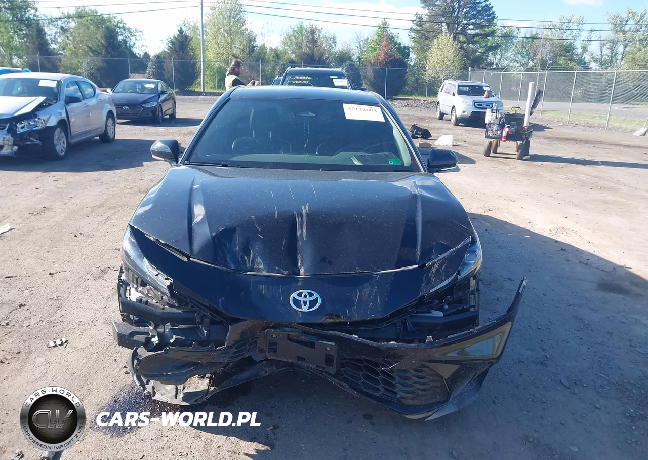 2025 Toyota Camry Se VIN:4T1DBADK1SU023887 - 12