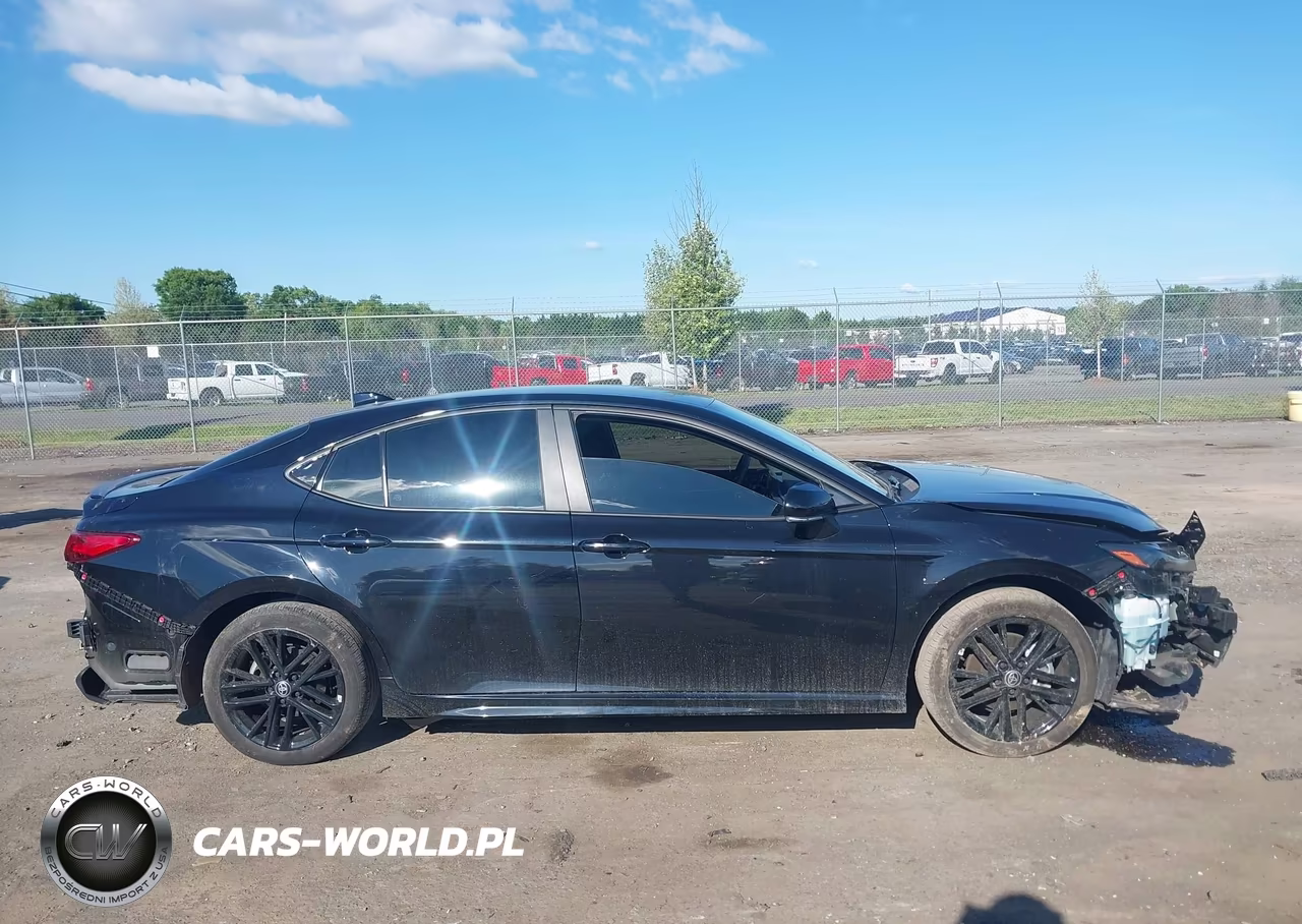 2025 Toyota Camry Se VIN:4T1DBADK1SU023887 - 13