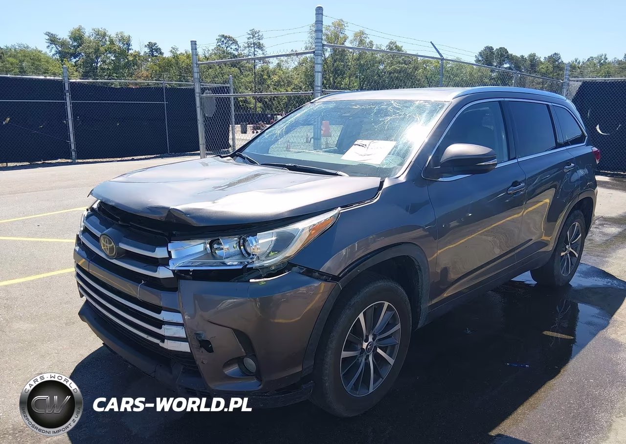2019 Toyota Highlander Xle VIN:5TDKZRFH4KS561933 - 2