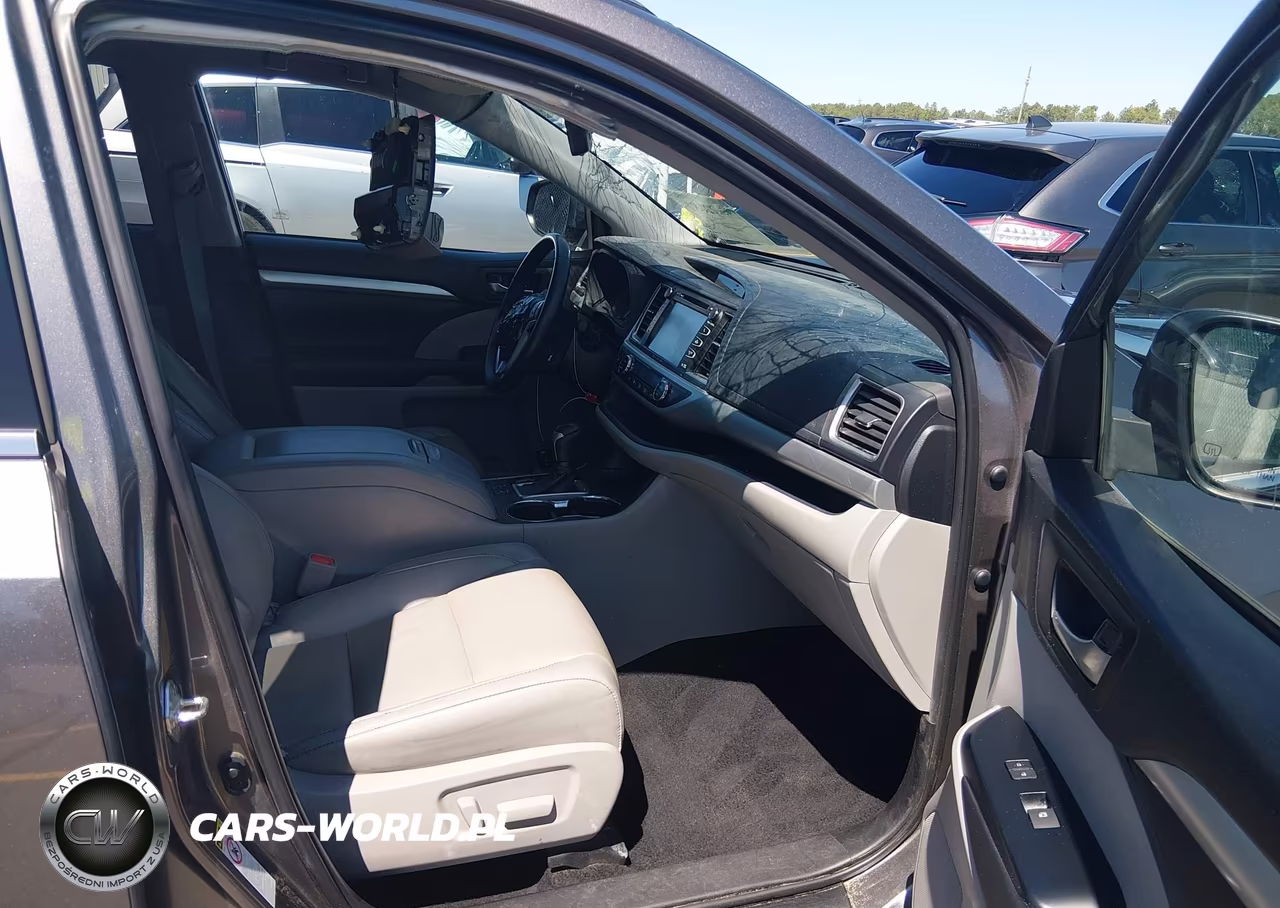 2019 Toyota Highlander Xle VIN:5TDKZRFH4KS561933 - 5