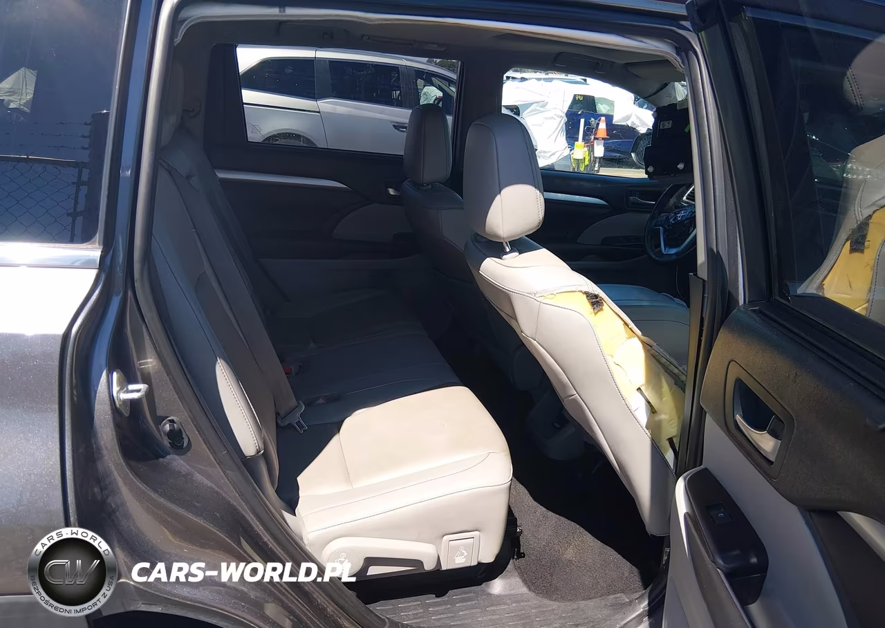 2019 Toyota Highlander Xle VIN:5TDKZRFH4KS561933 - 8