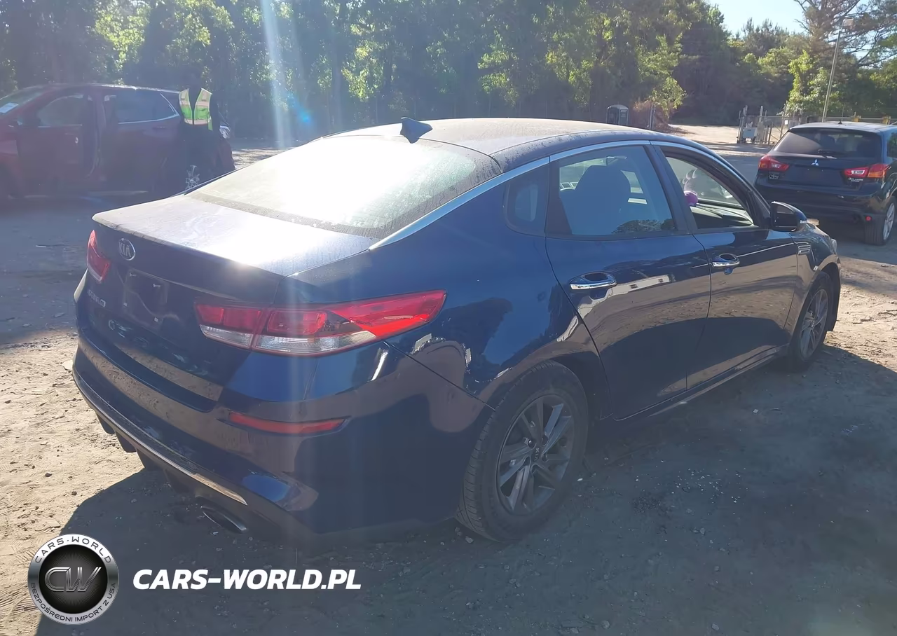 2019 Kia Optima Lx VIN:5XXGT4L35KG340636 - 4
