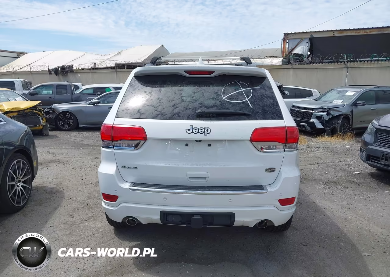 2015 Jeep Grand Cherokee Overland VIN:1C4RJFCG5FC783372 - 17