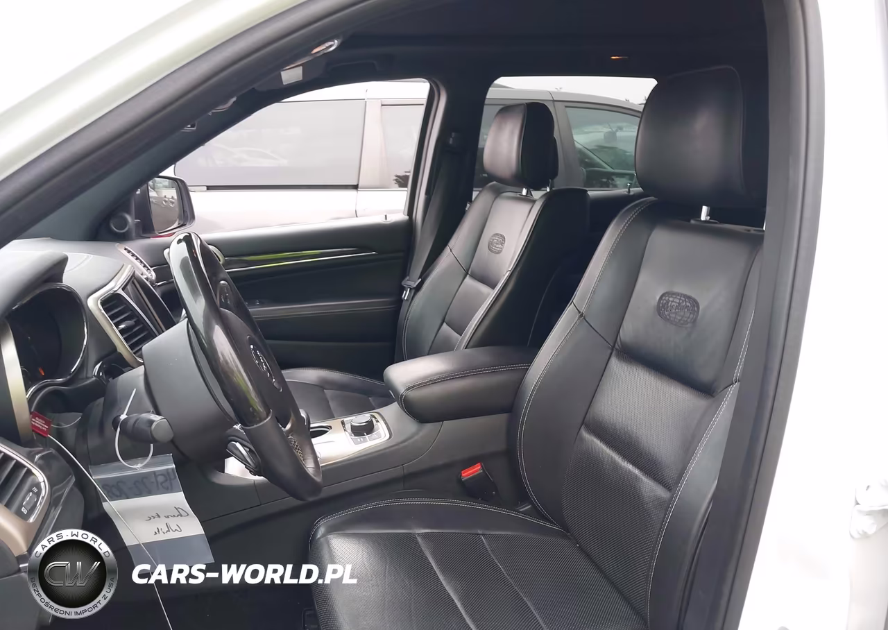 2015 Jeep Grand Cherokee Overland VIN:1C4RJFCG5FC783372 - 19