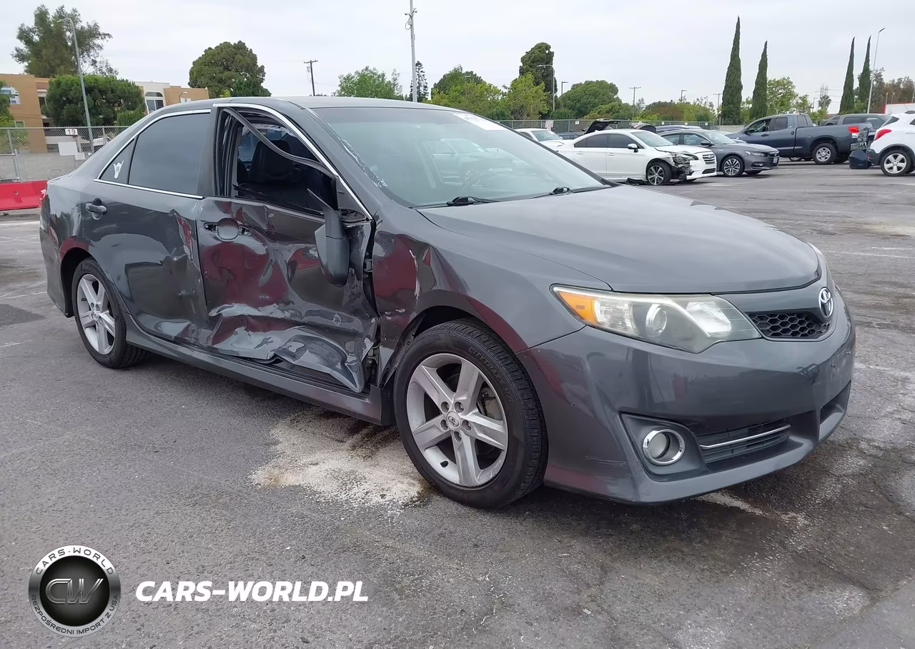 2012 Toyota Camry Se – zdjęcie 1 z 16