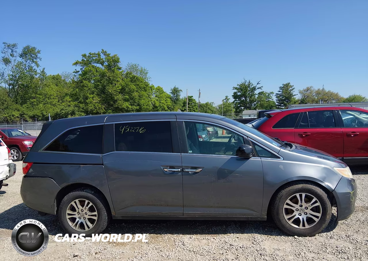 2011 Honda Odyssey Ex-L VIN:5FNRL5H62BB102196 - 13