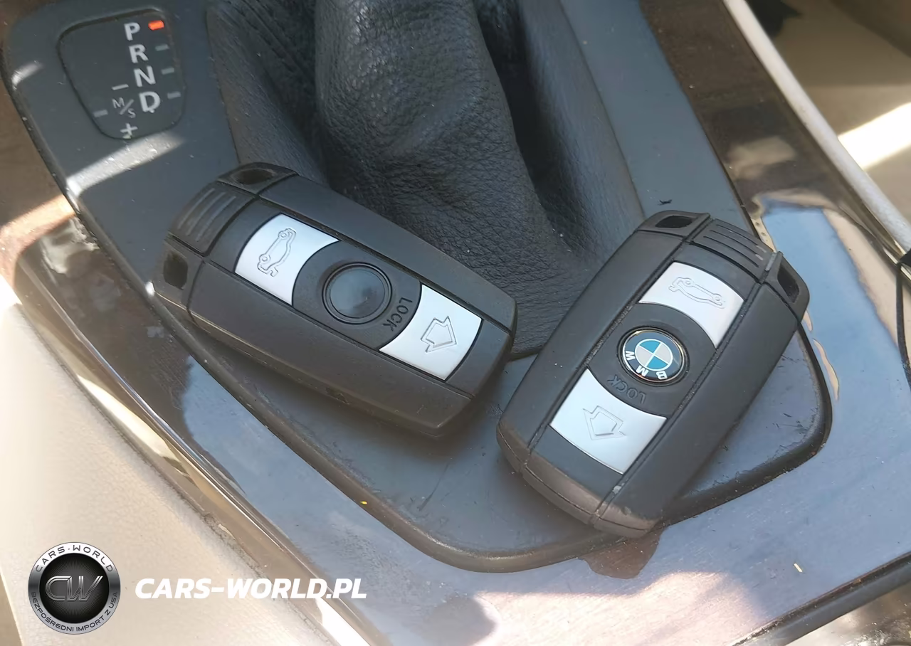 2010 BMW 328I xDrive VIN:WBAWV5C5XAP098735 - 11