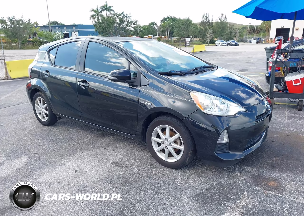 Główne zdjęcie 2012 Toyota Prius C Three