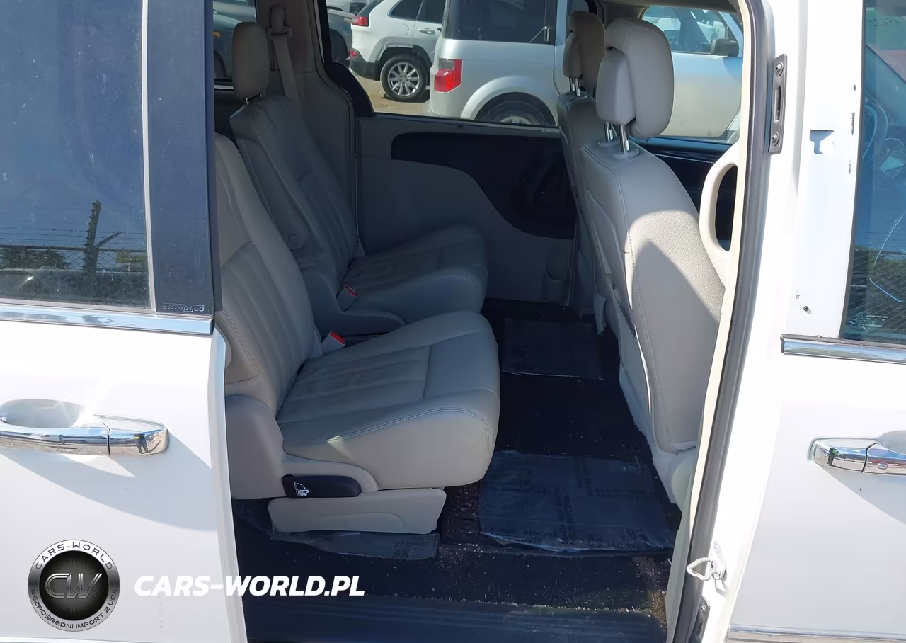 2012 Chrysler Town & Country Touring-L VIN:2C4RC1CG1CR326834 - 8