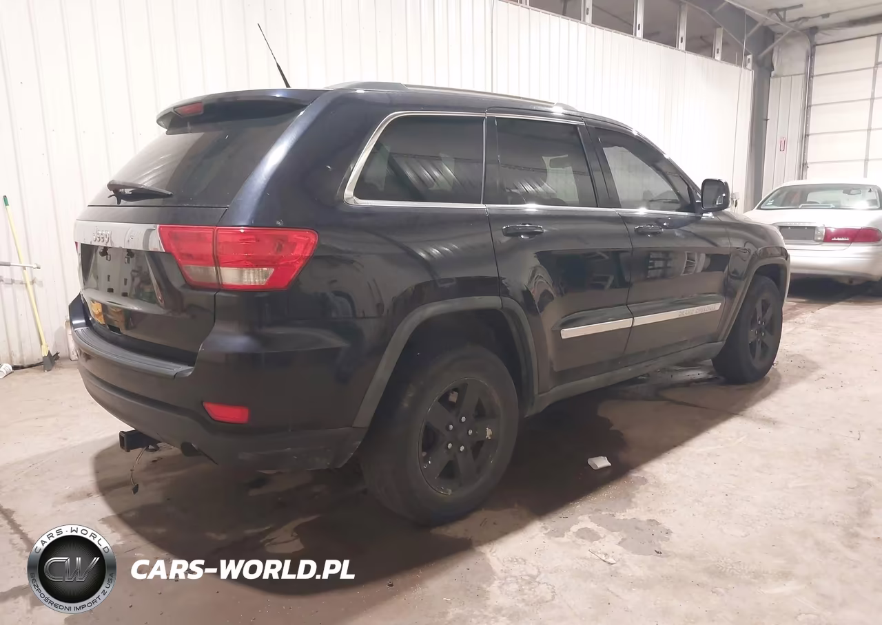 2011 Jeep Grand Cherokee Laredo VIN:1J4RR4GG9BC519308 - 4