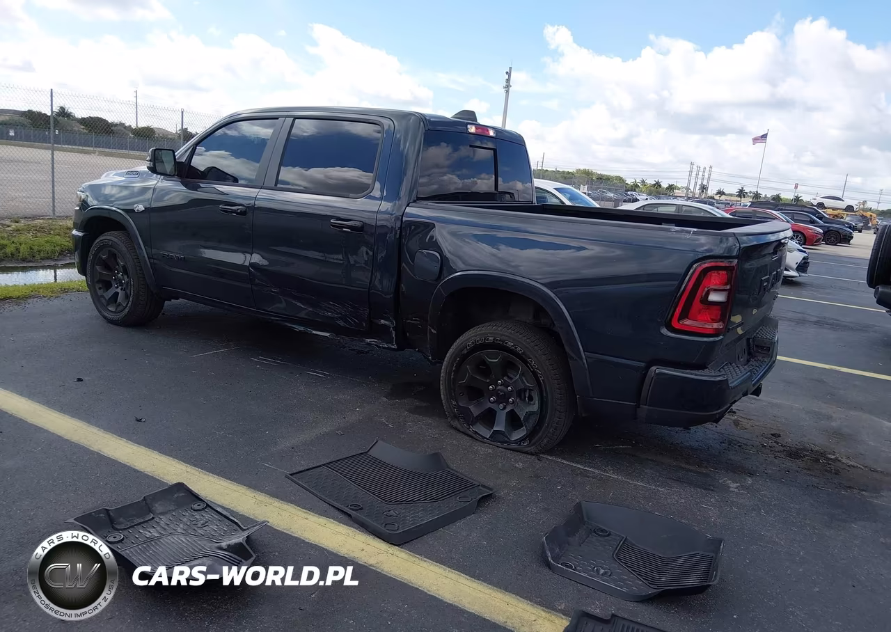 2026 Ram 1500 Big Horn 4X4 5'7 Box VIN:1C6SRFFT6TN187102 - 3