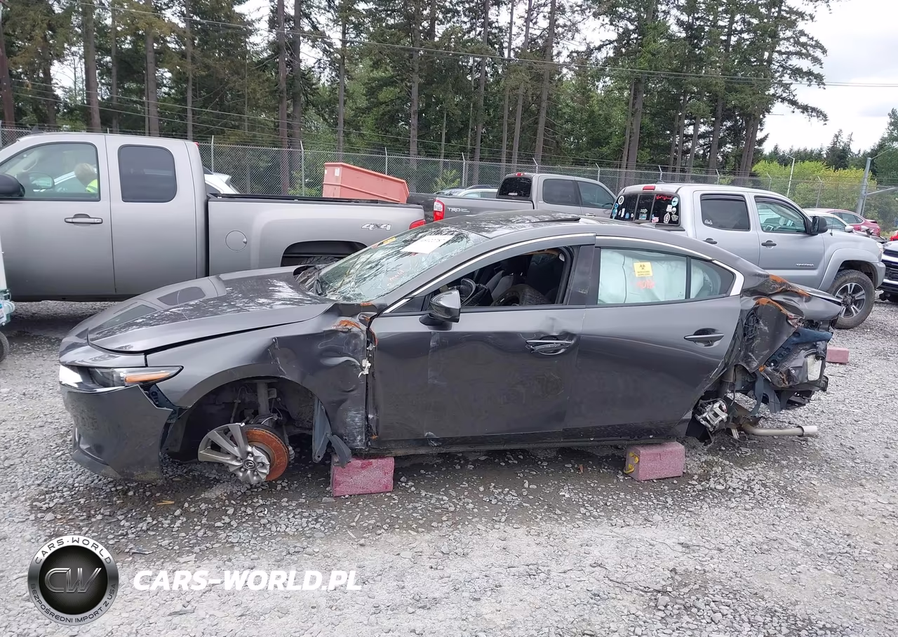 2020 Mazda Mazda3 Premium Package VIN:3MZBPBEM1LM118245 - 13
