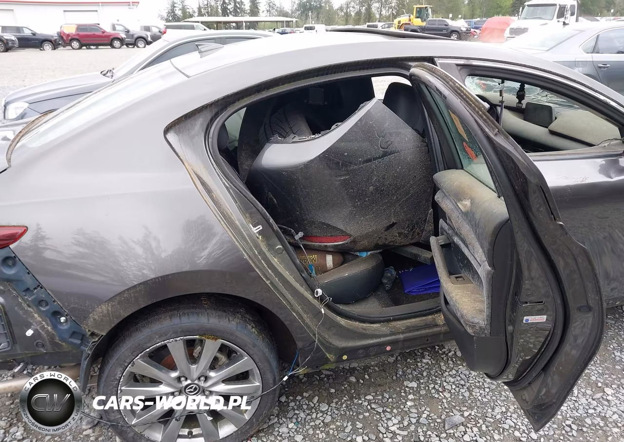 2020 Mazda Mazda3 Premium Package VIN:3MZBPBEM1LM118245 - 8