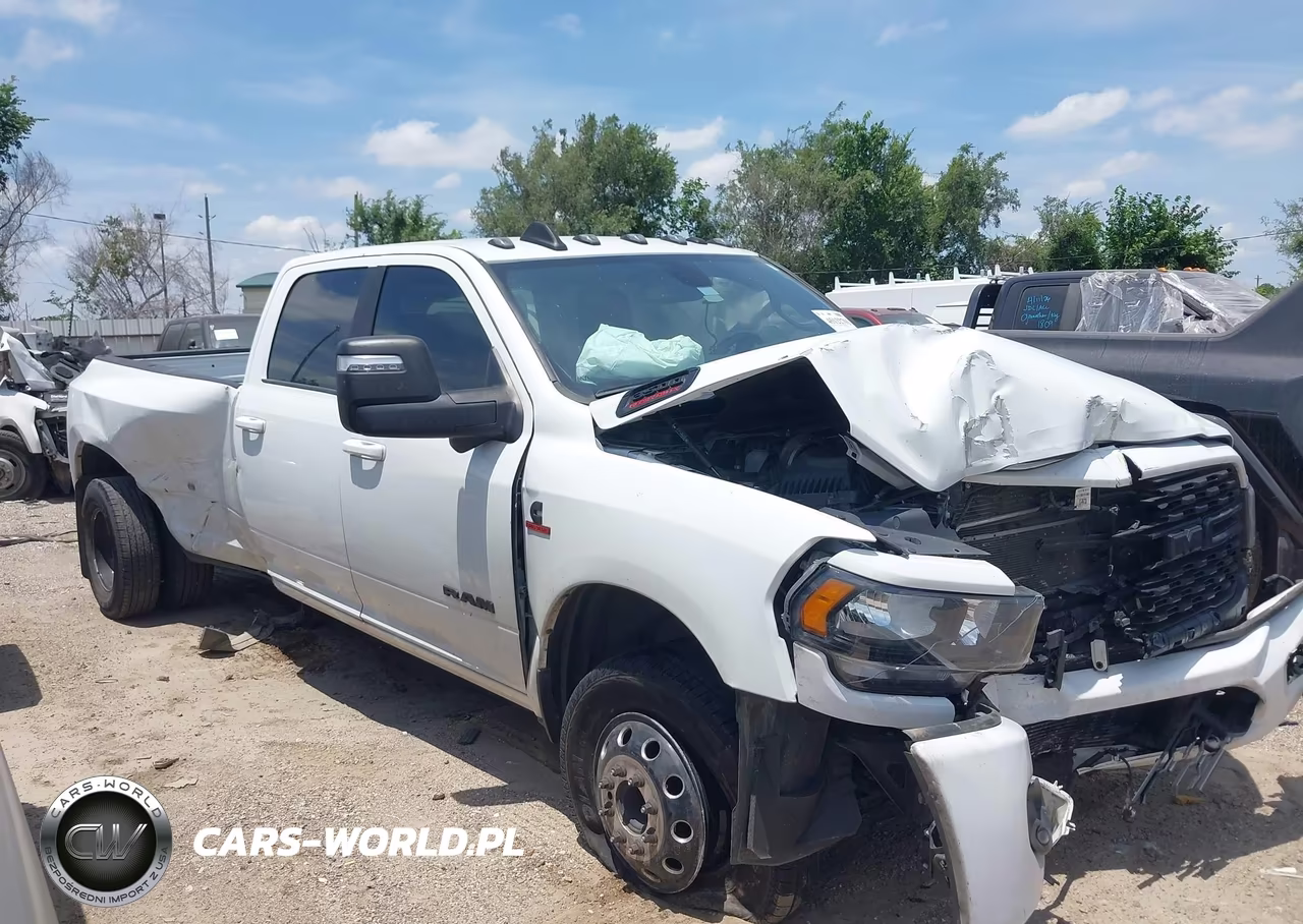 2024 Ram 3500 VIN:3C63RRHLXRG231722 - 13
