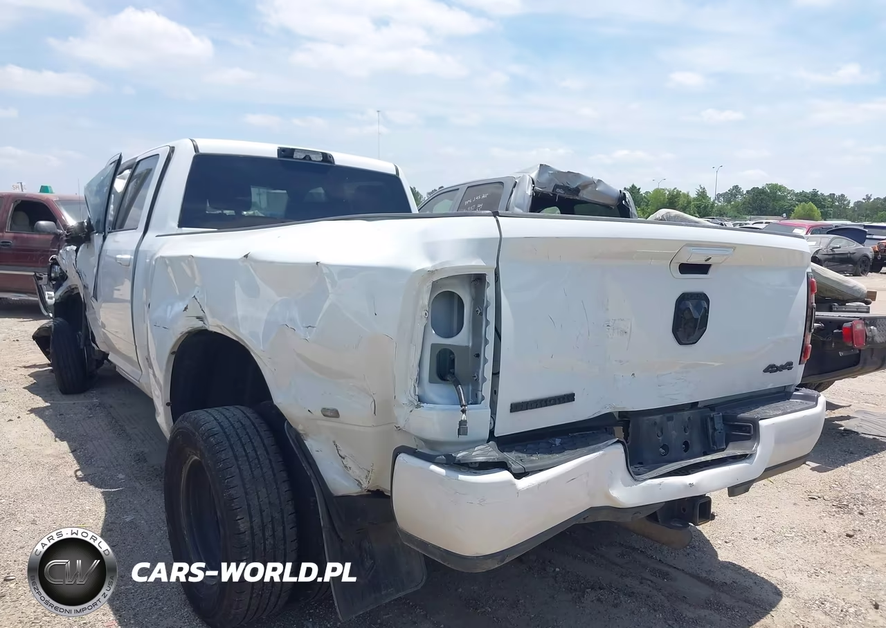 2024 Ram 3500 VIN:3C63RRHLXRG231722 - 14