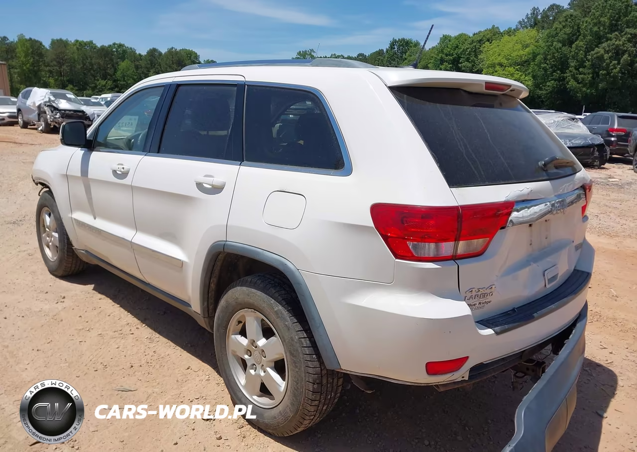 2011 Jeep Grand Cherokee Laredo VIN:1J4RR4GG7BC652066 - 3