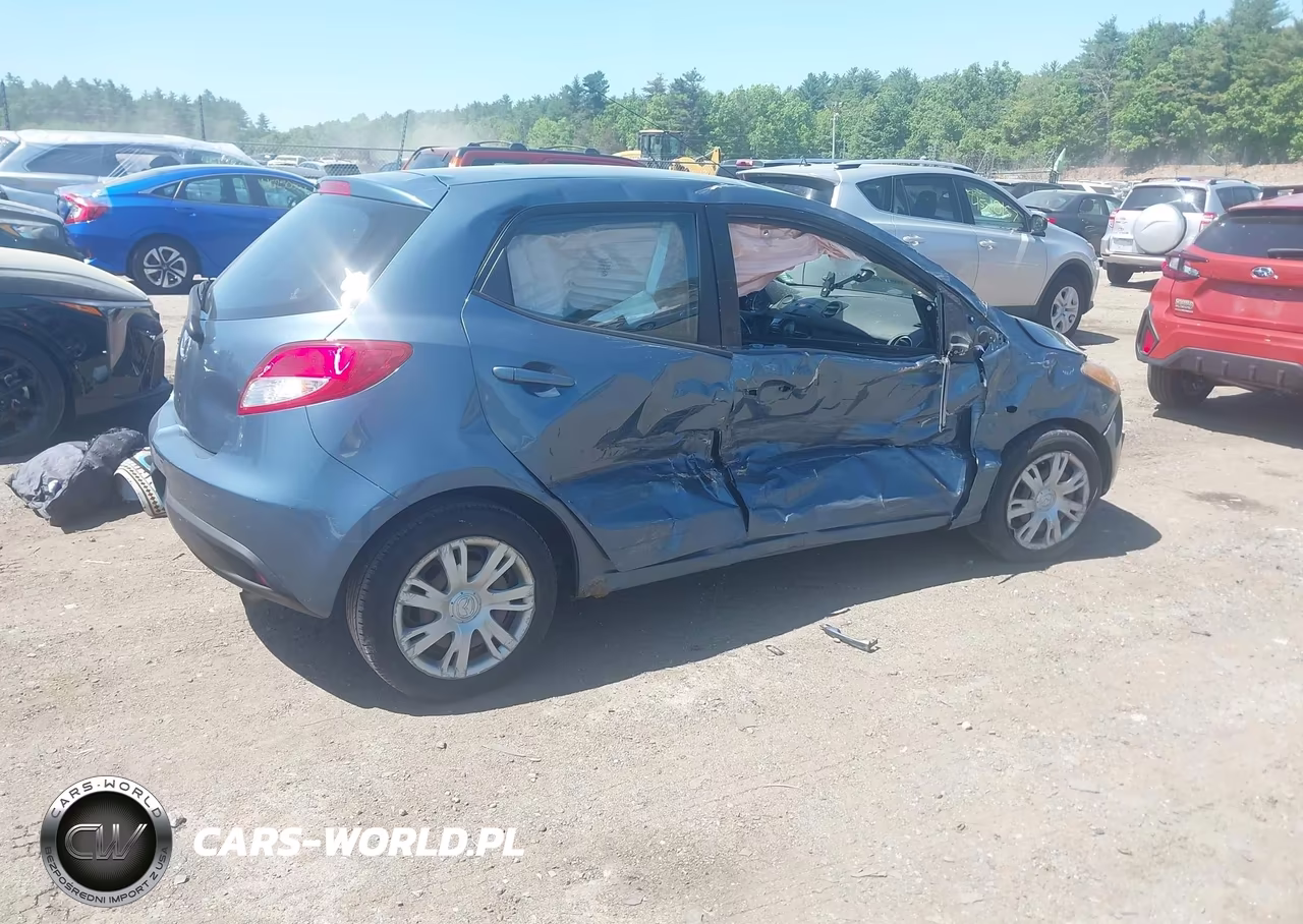 2014 Mazda Mazda2 Sport VIN:JM1DE1KZ0E0181354 - 4
