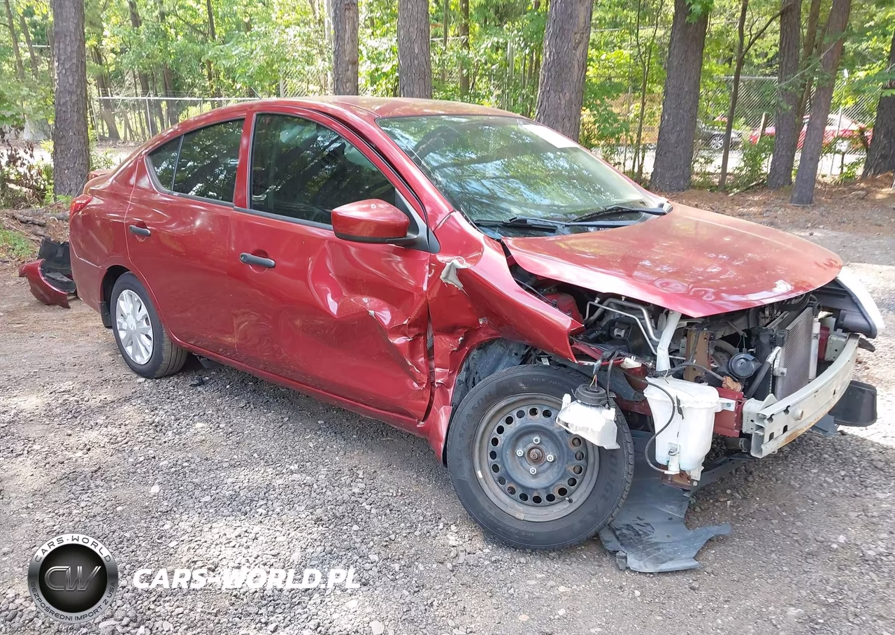 2019 Nissan Versa 1.6 S+