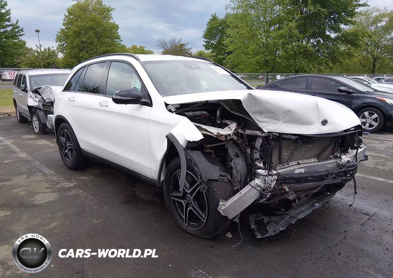 2022 Mercedes-Benz Glc 300 4Matic Suv – zdjęcie 1 z 16