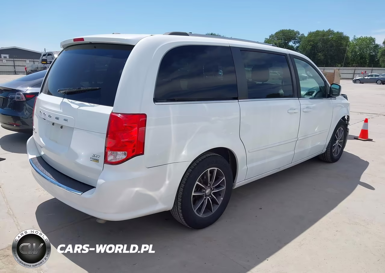 2017 Dodge Grand Caravan Sxt VIN:2C4RDGCG3HR773995 - 4