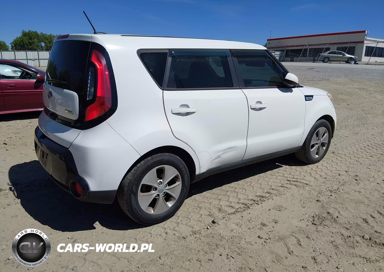 2016 Kia Soul + VIN:KNDJP3A5XG7367856 - 4