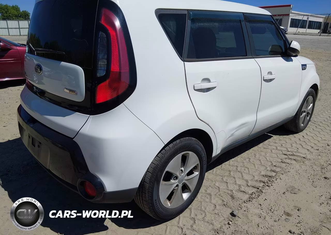 2016 Kia Soul + VIN:KNDJP3A5XG7367856 - 6