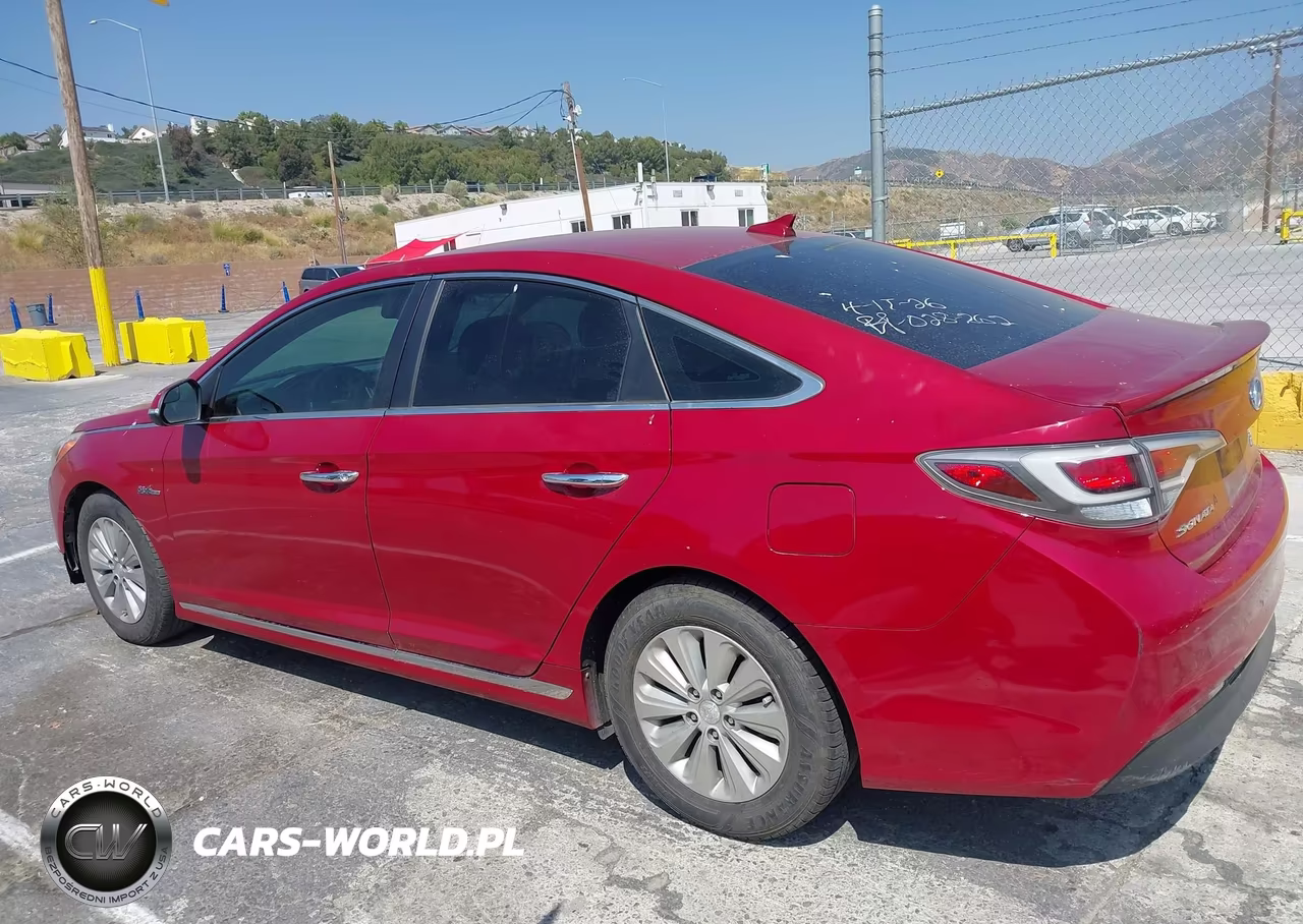 2016 Hyundai Sonata Hybrid Se VIN:KMHE24L17GA011685 - 14