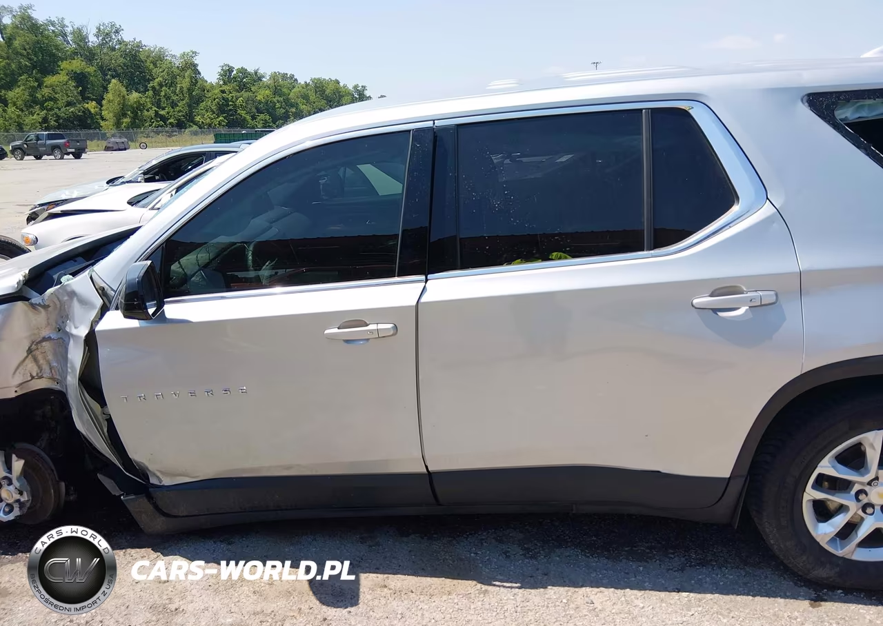2019 Chevrolet Traverse Ls VIN:1GNERFKW4KJ296399 - 15