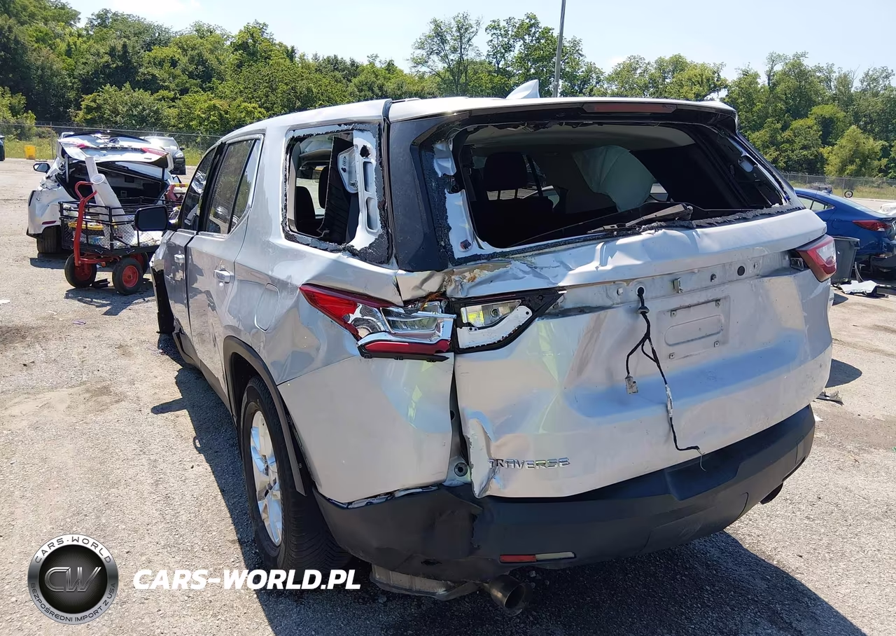 2019 Chevrolet Traverse Ls VIN:1GNERFKW4KJ296399 - 3