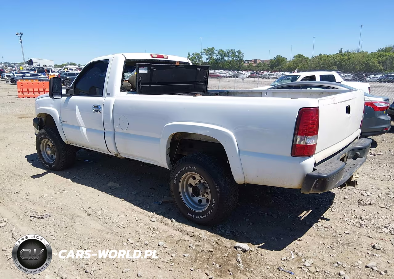 2003 Chevrolet Silverado 2500Hd VIN:1GCHK24133E302465 - 3
