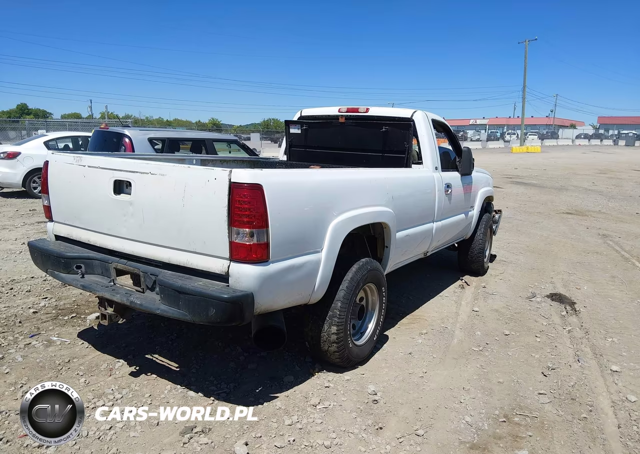 2003 Chevrolet Silverado 2500Hd VIN:1GCHK24133E302465 - 4