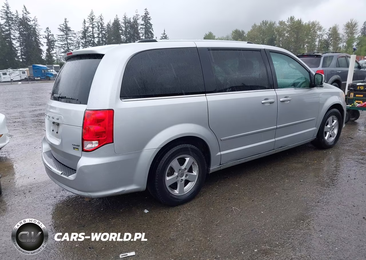 2011 Dodge Grand Caravan Crew VIN:2D4RN5DG5BR650001 - 4