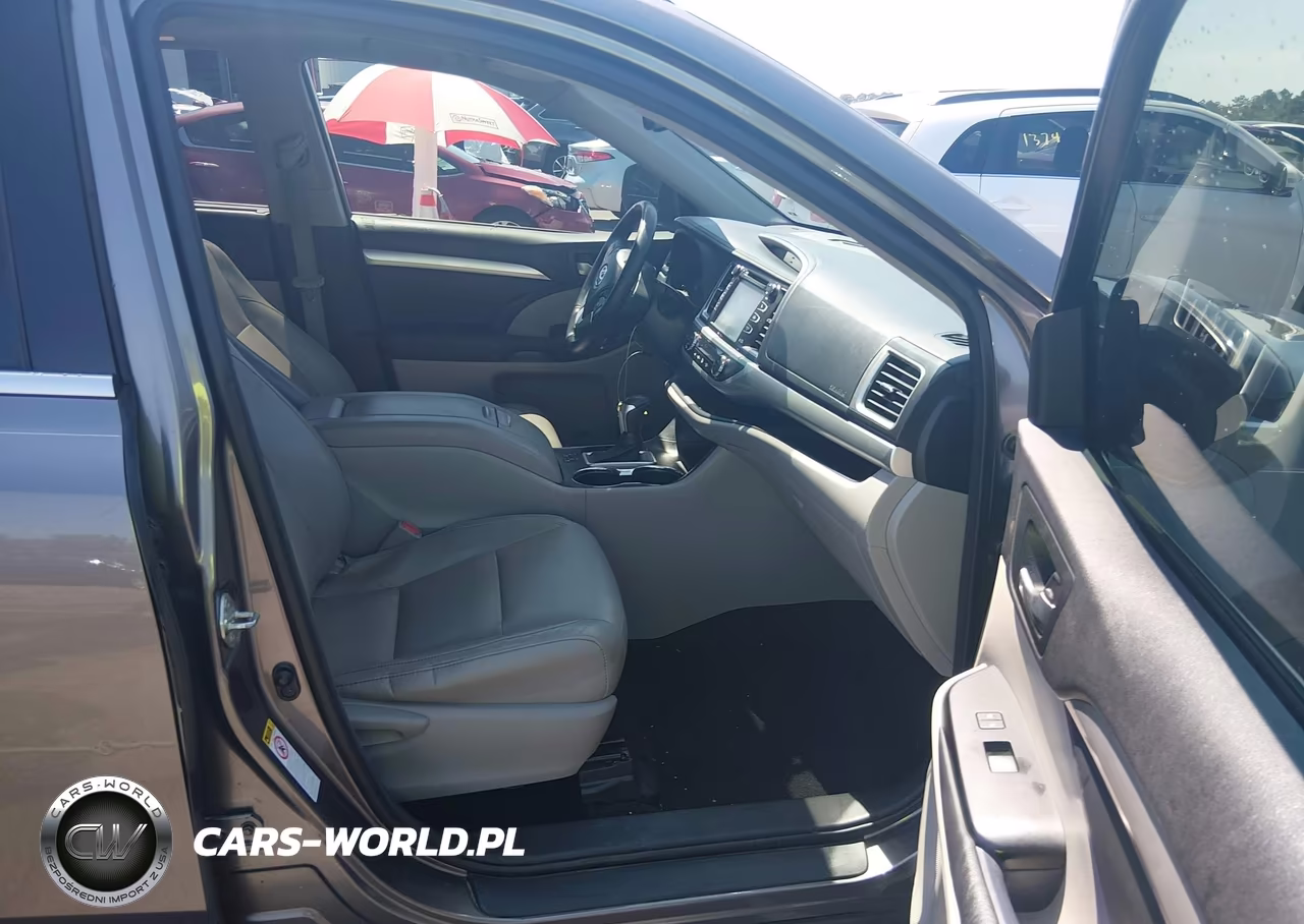 2015 Toyota Highlander Xle V6 VIN:5TDKKRFH8FS048470 - 5