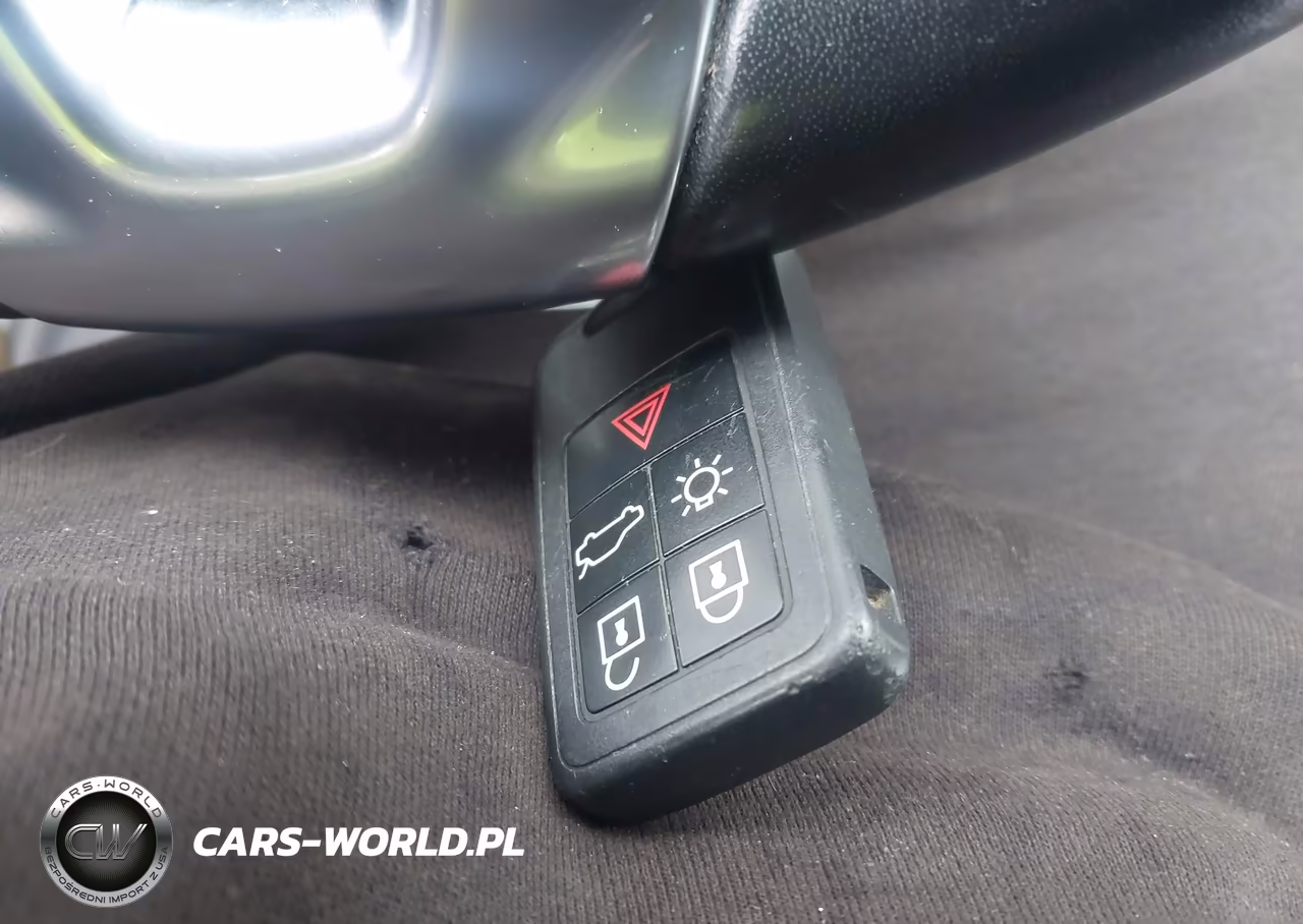 2018 Volvo S60 T5 Dynamic VIN:YV140MTL5J2462634 - 11