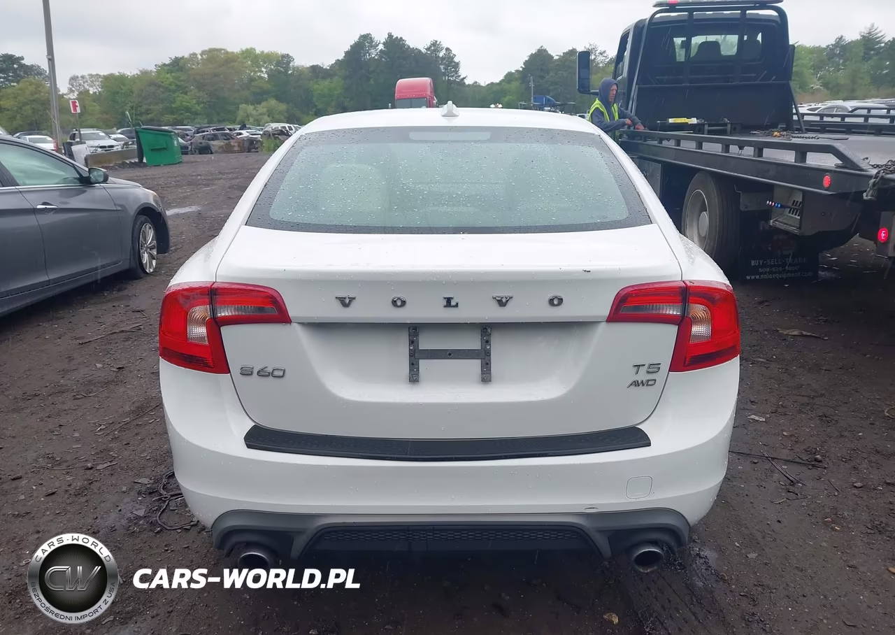2018 Volvo S60 T5 Dynamic VIN:YV140MTL5J2462634 - 16
