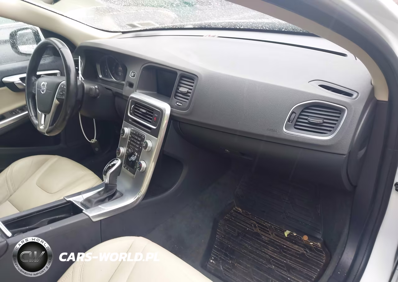 2018 Volvo S60 T5 Dynamic VIN:YV140MTL5J2462634 - 5