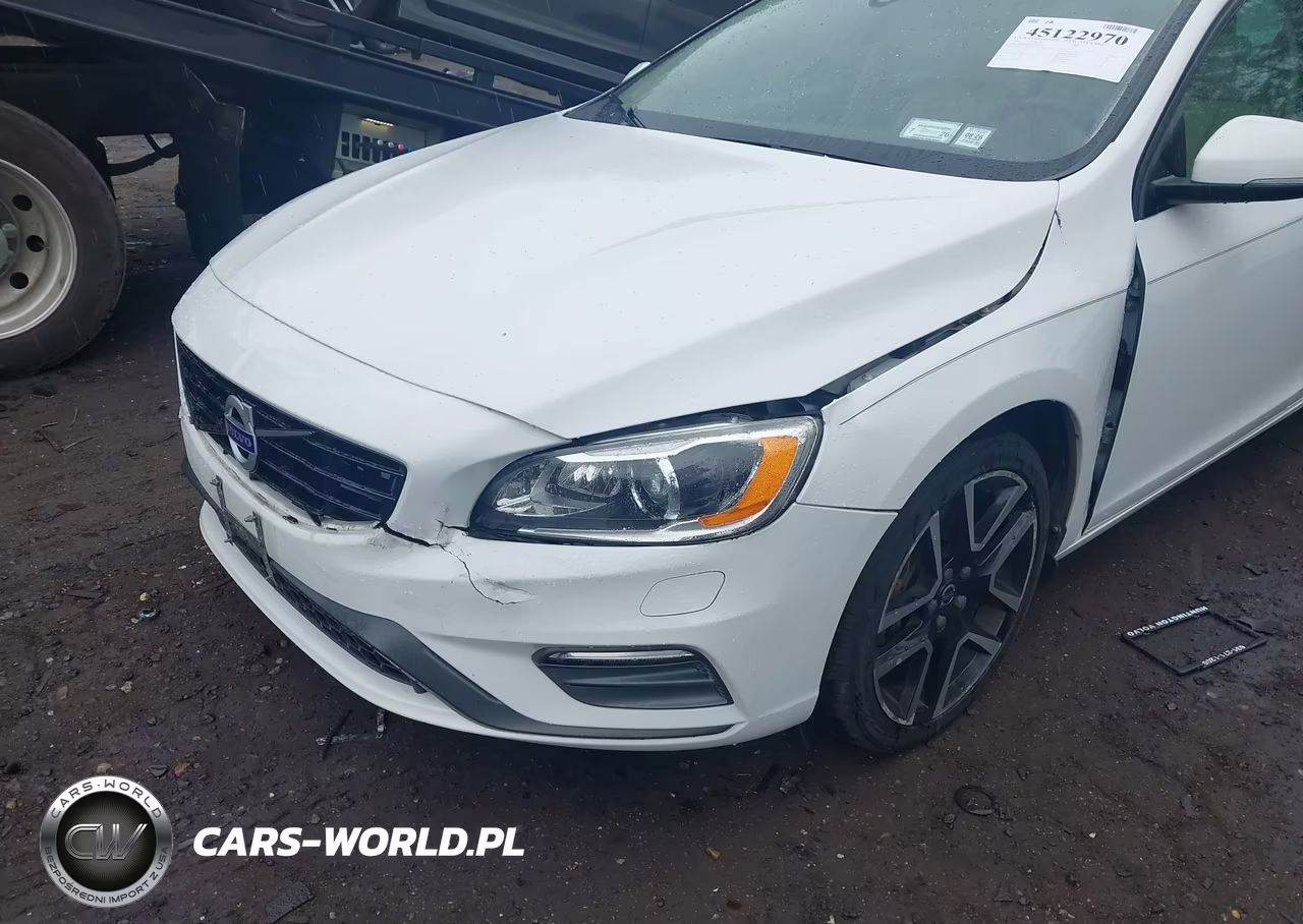 2018 Volvo S60 T5 Dynamic VIN:YV140MTL5J2462634 - 6
