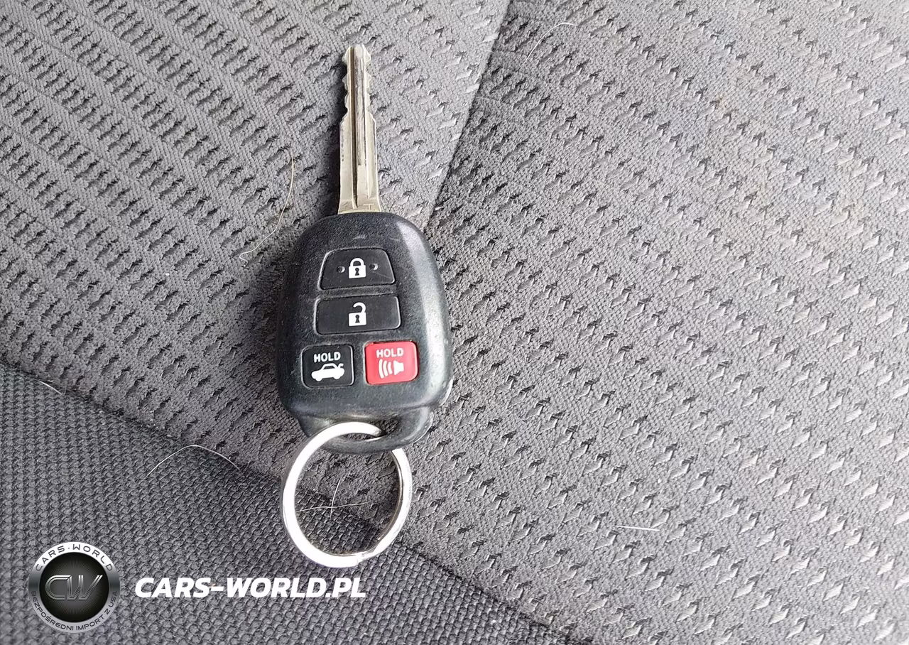2017 Toyota Camry Le VIN:4T1BF1FK4HU342122 - 11