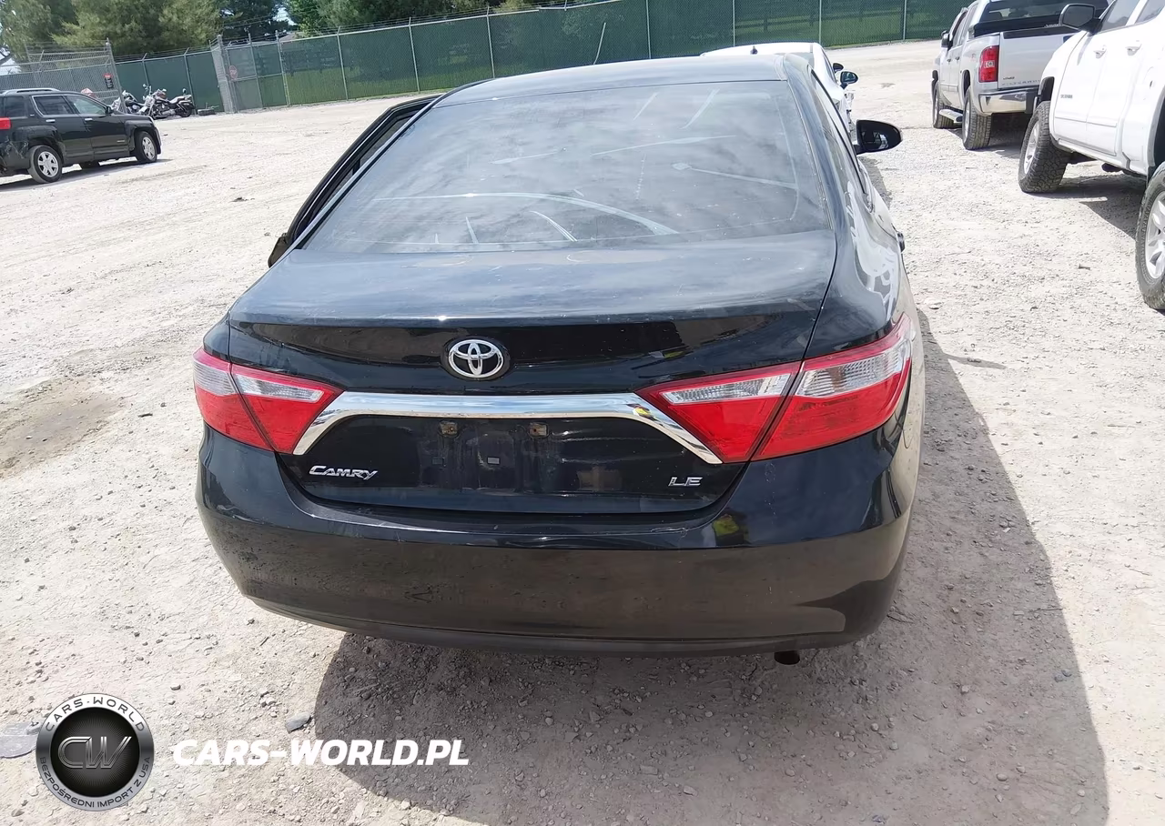 2017 Toyota Camry Le VIN:4T1BF1FK4HU342122 - 16
