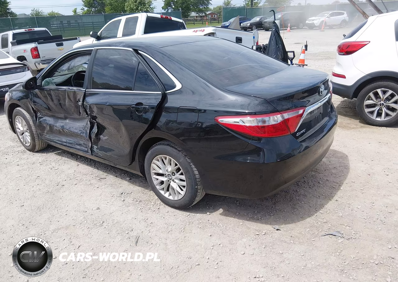 2017 Toyota Camry Le VIN:4T1BF1FK4HU342122 - 3