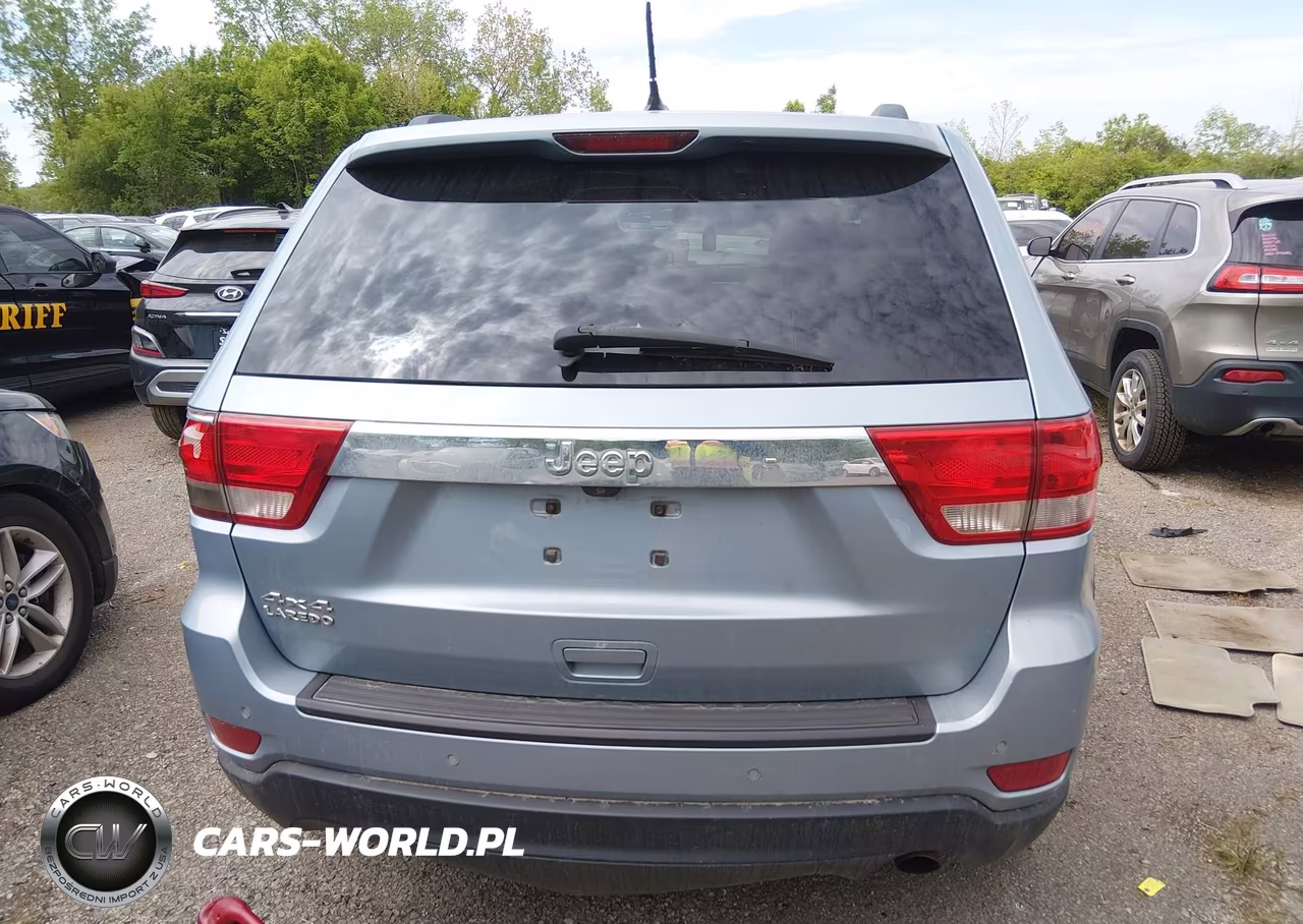 2013 Jeep Grand Cherokee Laredo VIN:1C4RJFAGXDC549146 - 16
