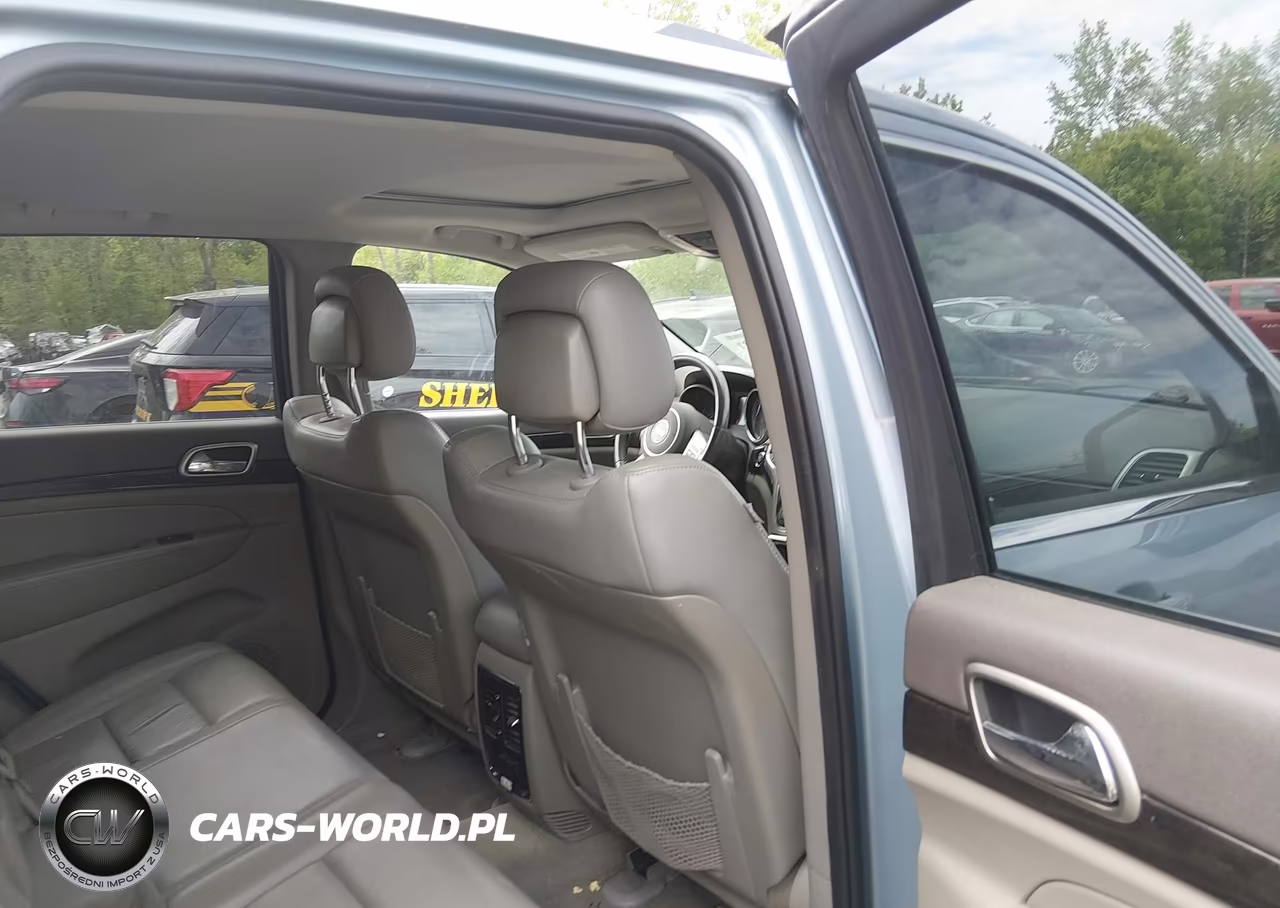 2013 Jeep Grand Cherokee Laredo VIN:1C4RJFAGXDC549146 - 8