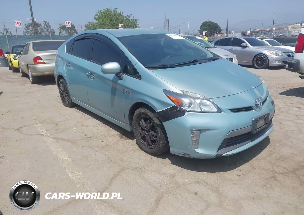 2014 Toyota Prius Plug-In – zdjęcie 1 z 16