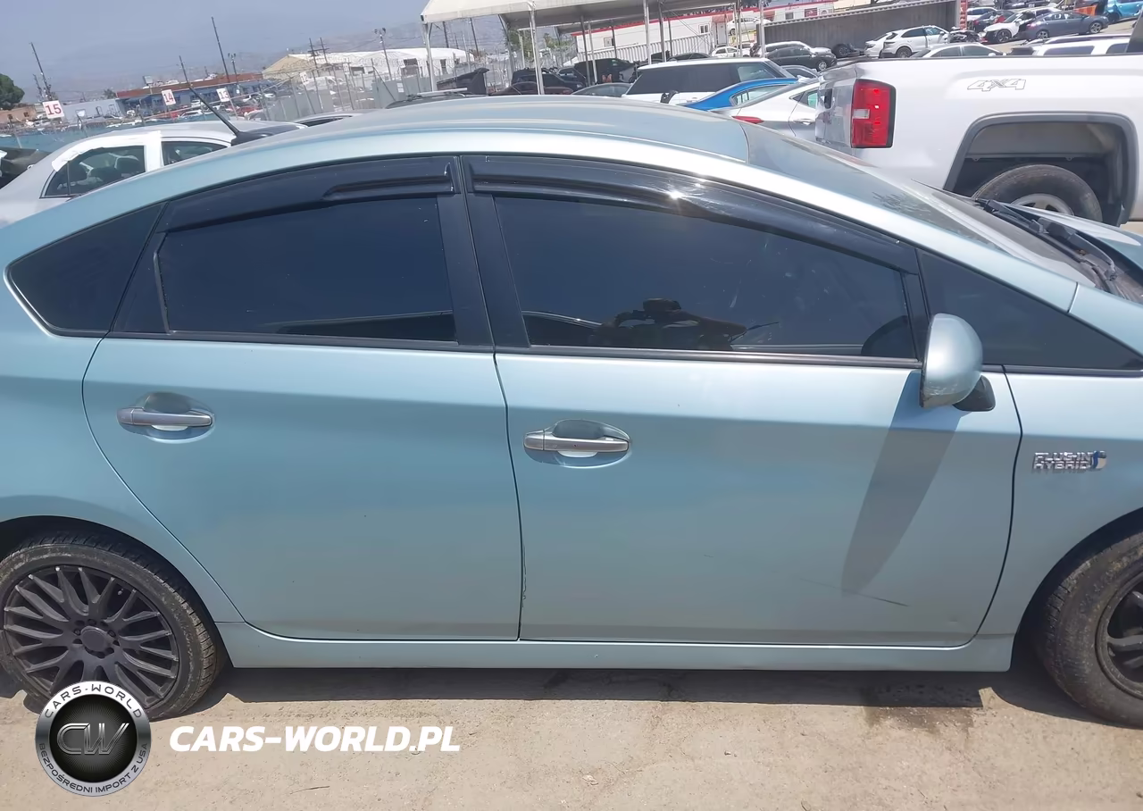 2014 Toyota Prius Plug-In VIN:JTDKN3DP9E3061937 - 13