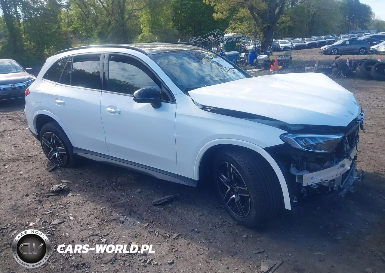 2026 Mercedes-Benz Glc 300 – zdjęcie 1 z 16