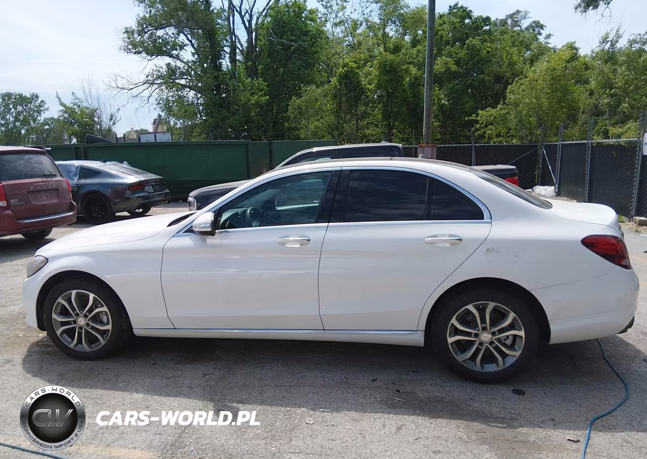2015 Mercedes-Benz C 300 4Matic VIN:55SWF4KB1FU027568 - 14